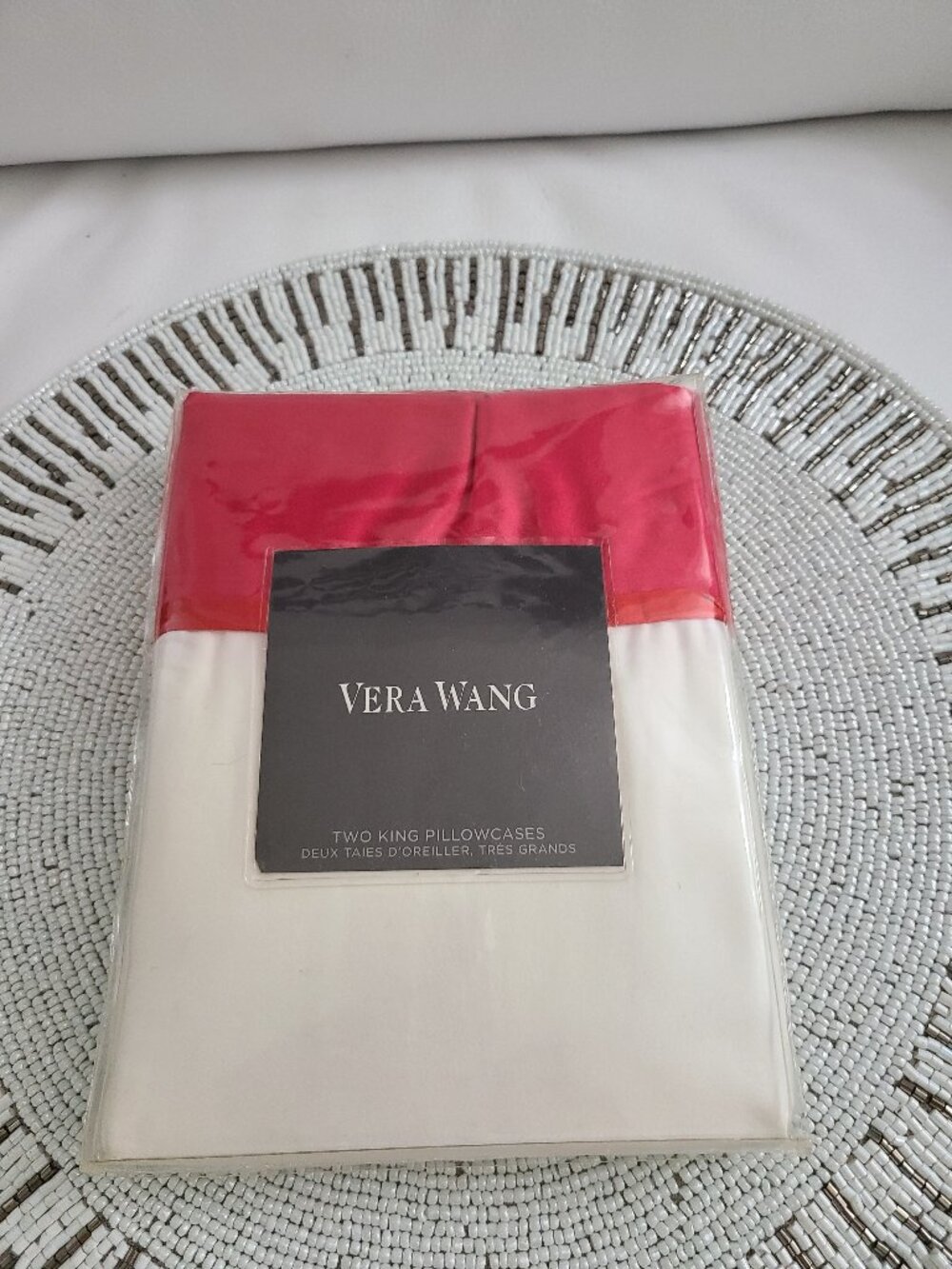 VERA WANG TWO KING PILLOWCASES